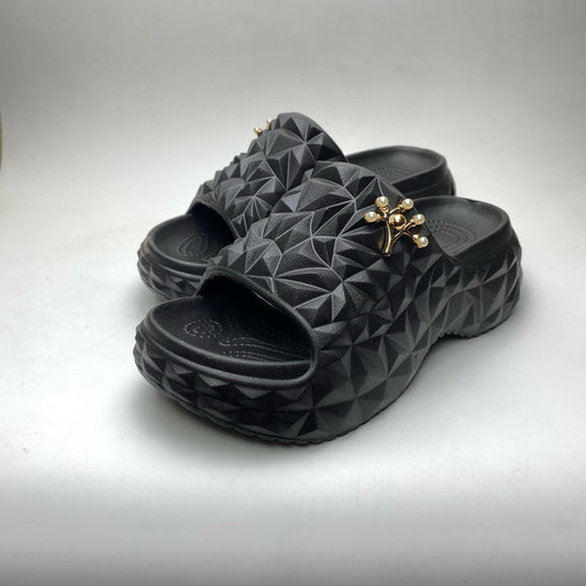 Shine in Style: Diamond Cut-Inspired Comfortable Ladies Slippers